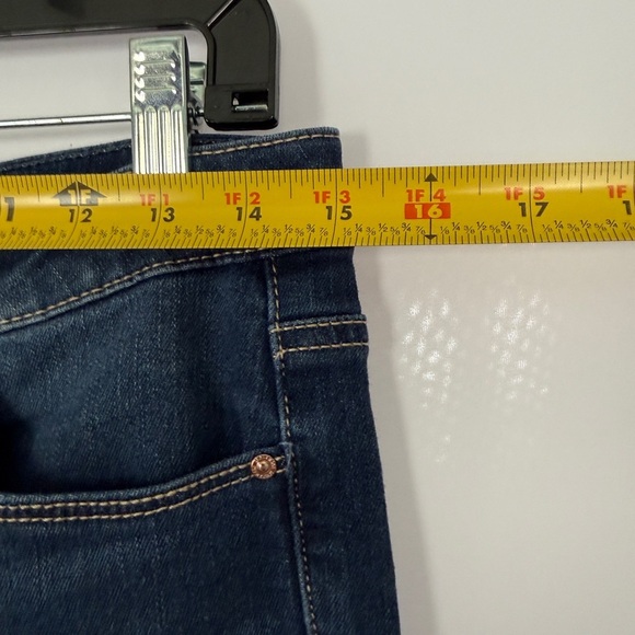 Seven7 Dark Denim Flare Jeans - Size 6 - Picture 8 of 10